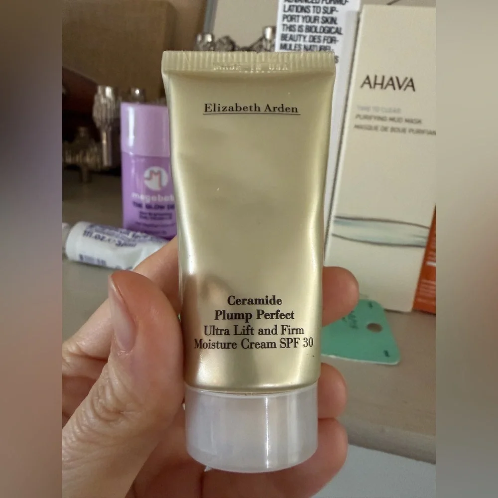 Luxury 9 piece Skincare & Body Care Bundle: New & Sealed